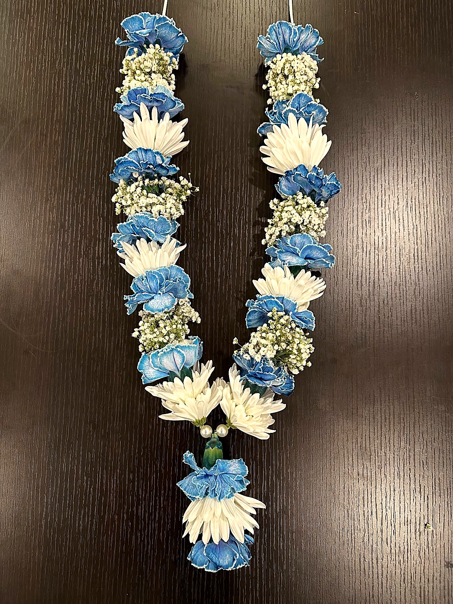 Handcrafted garland